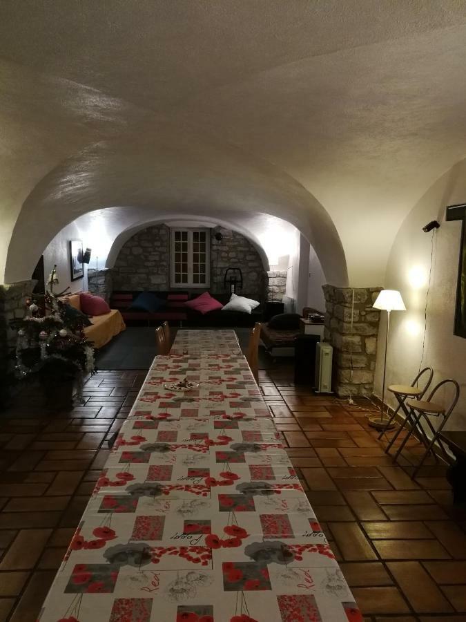 Montloubier Villa Villeneuve-de-Berg Luaran gambar